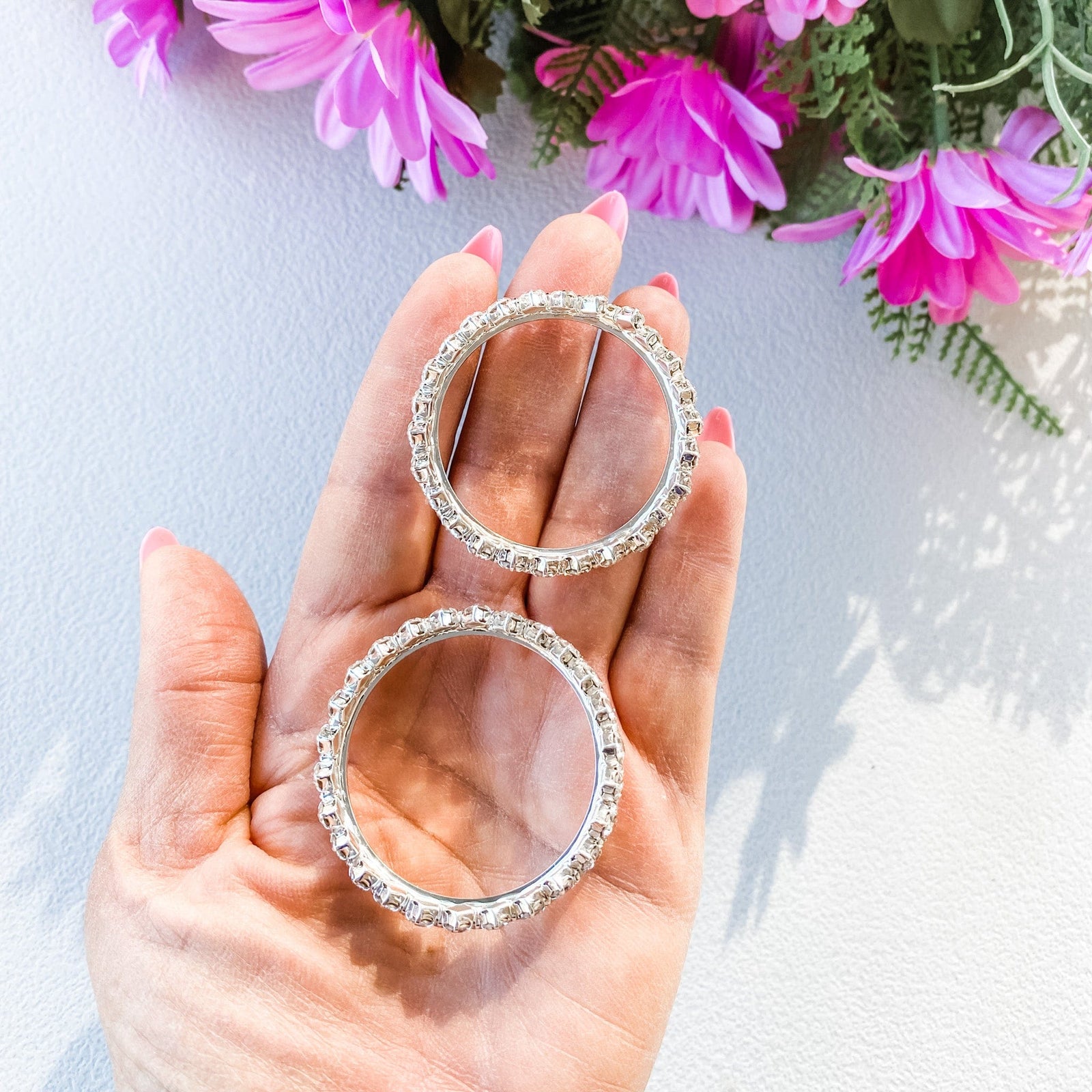 S1676 crystal sphere stands silver metal and diamante australia. metal crystal specimen mineral stands australia. gemrox sydney 1