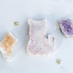 S1681 pink amethyst crystal cat shaped stone with druzy australia. pink amethyst cat australia. gemrox sydney 1