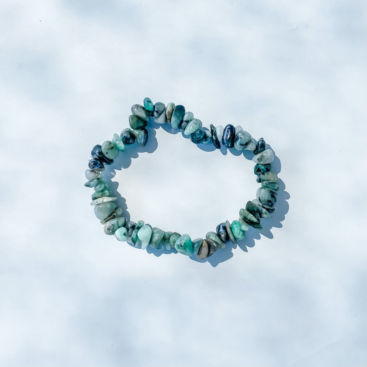 Emerald stone chip bracelet healing stretch australia