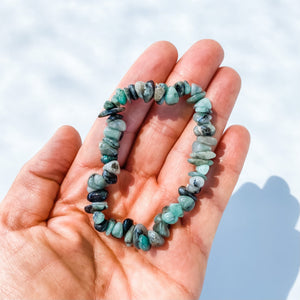 emerald gemstone crystal chip healing stretch bracelet australia gemrox