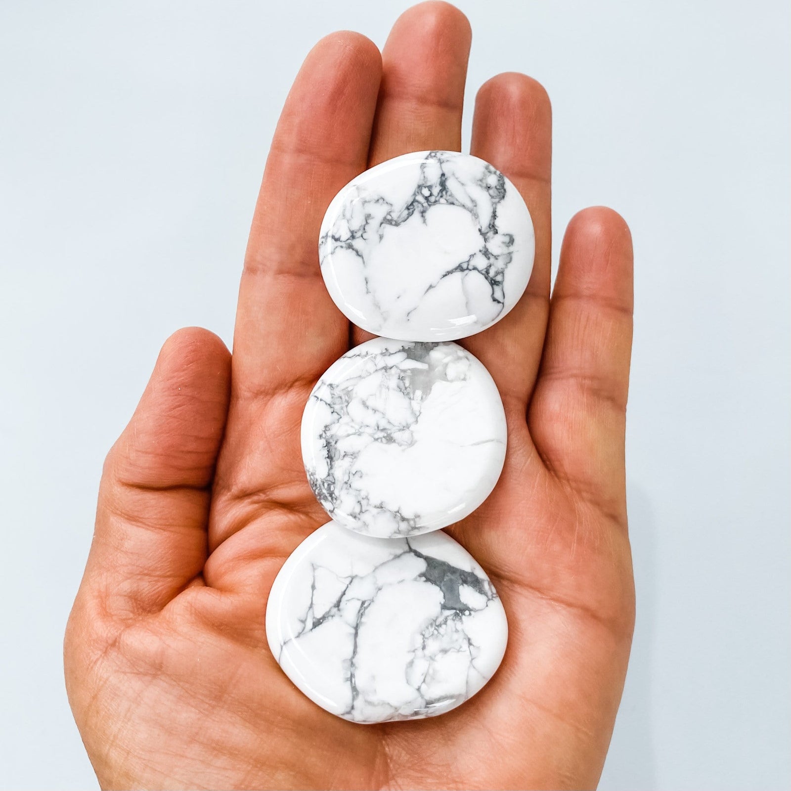 white howlite crystal palmstone meditation stone gemrox australia