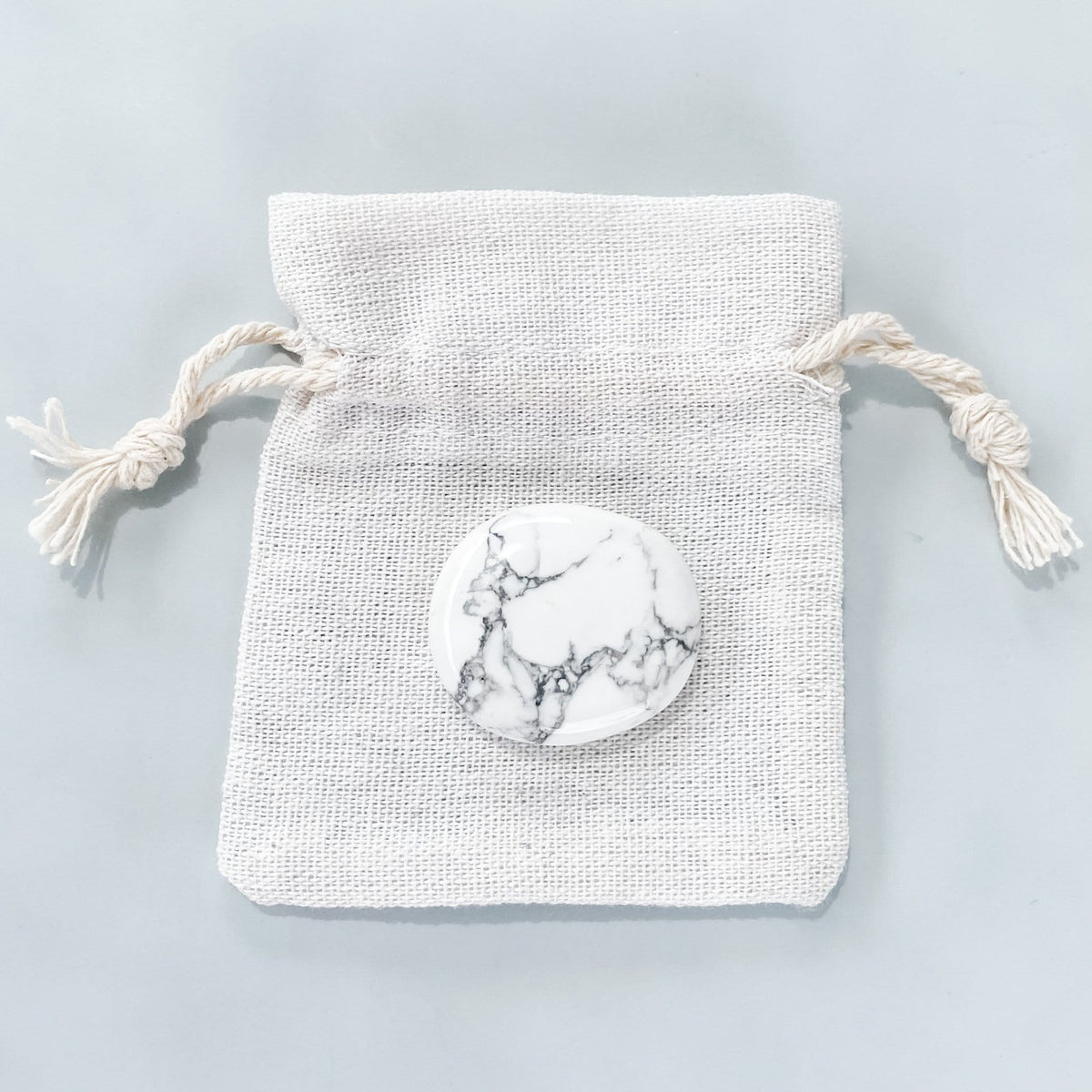 white howlite crystal palmstone meditation stone gemrox australia