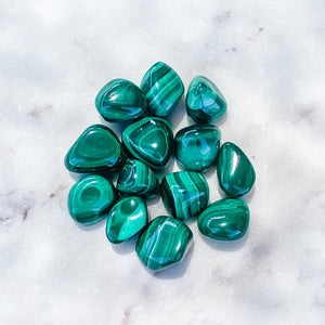 S890 Malachite Crystal Tumbled stone australia. buy malachite crystals australia gemrox sydney 1