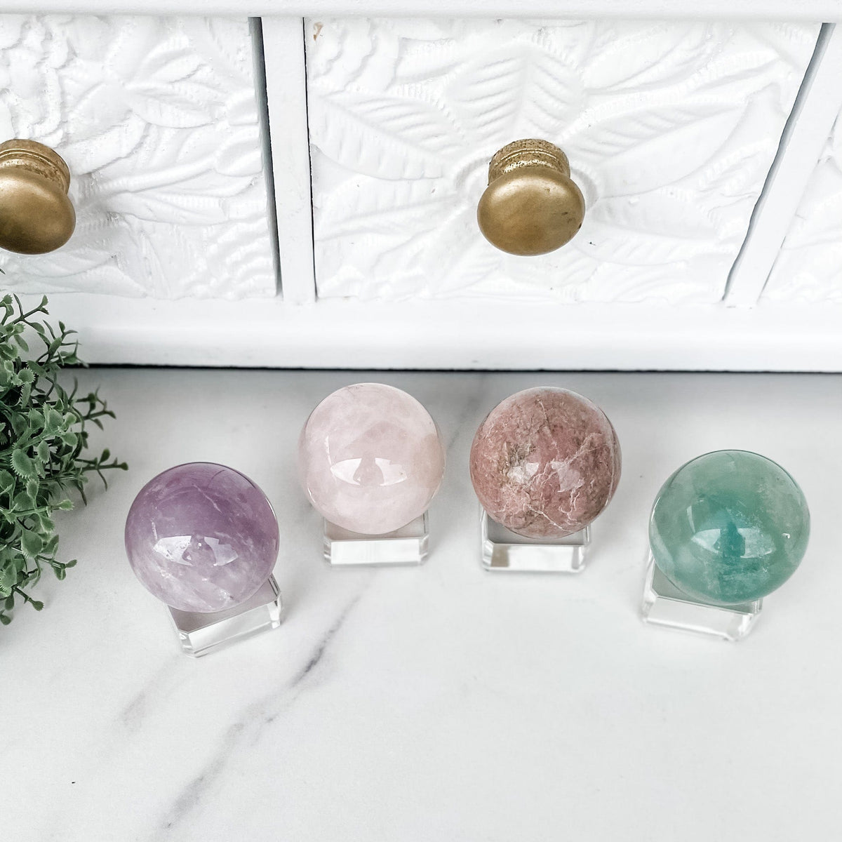 s1042 glass crystal sphere stand 3.5cm 4cm or 5cm spheres.crystals australia gemrox sydney 1