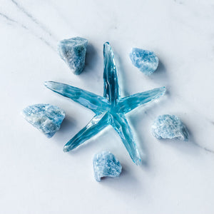 s1049 aquamarine crystal raw rough stone creamy blue crystals australia gemrox crystals sydney 1