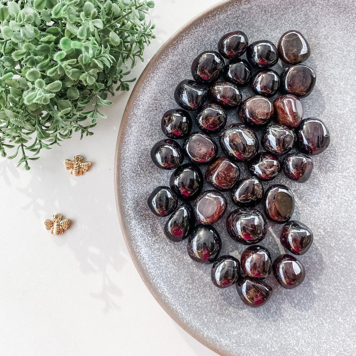 s1066 garnet crystal tumbled stone australia gemrox sydney crystals australia 1