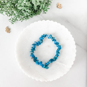 s1213 blue apatite crystal chip stone stretch elastic healing bracelet australia gemrox sydney 1