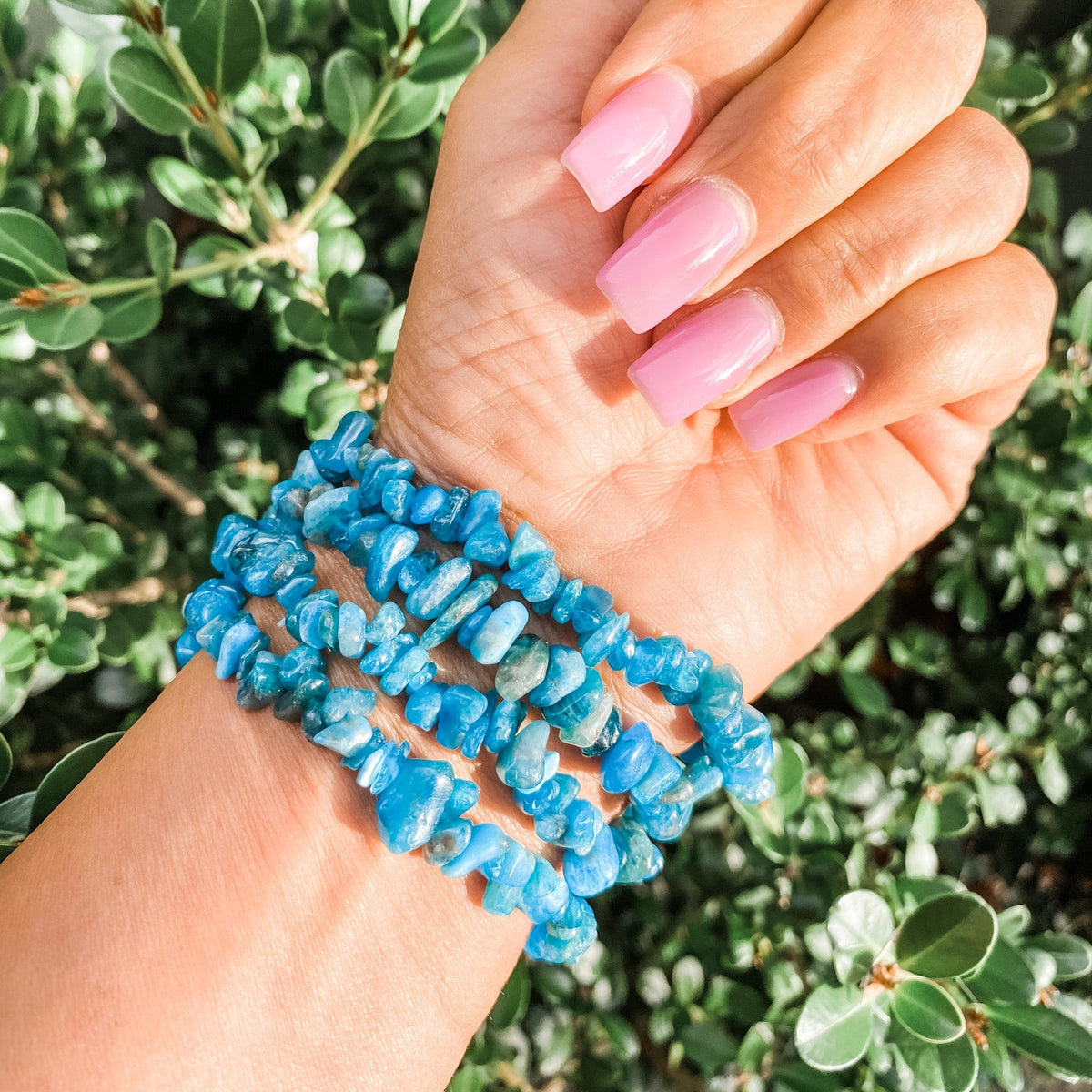 s1213 blue apatite crystal chip stone stretch elastic healing bracelet australia gemrox sydney 1