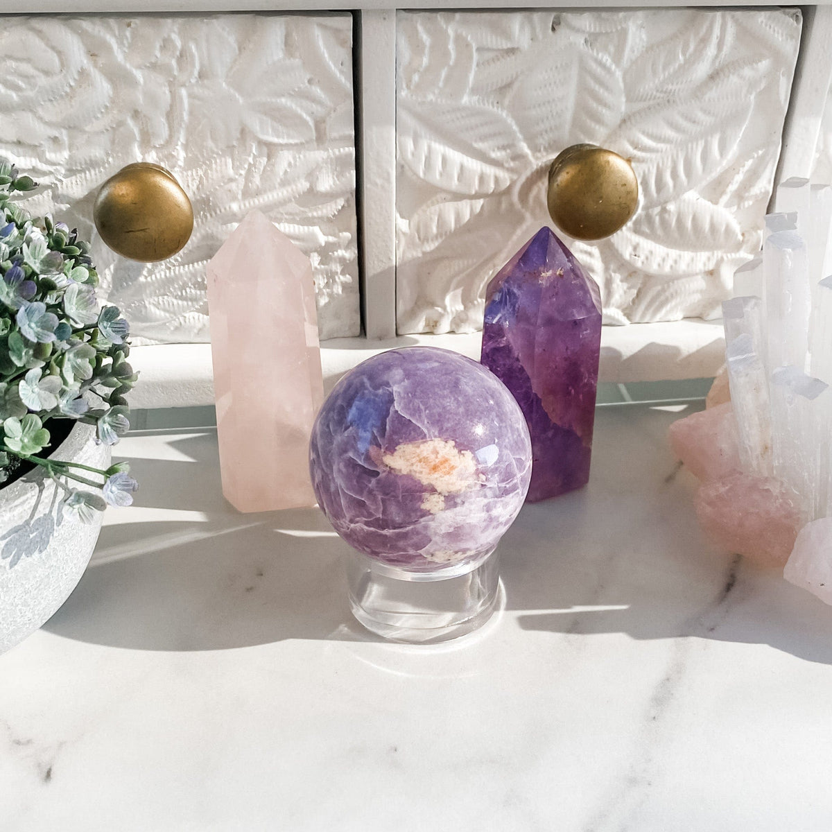 s1242 acrylic plastic crystal sphere stand holder australia.stand for crystal spheres australia.plastic holder stand for spheres australia.sphere stand holder australia.gemrox sydney 1