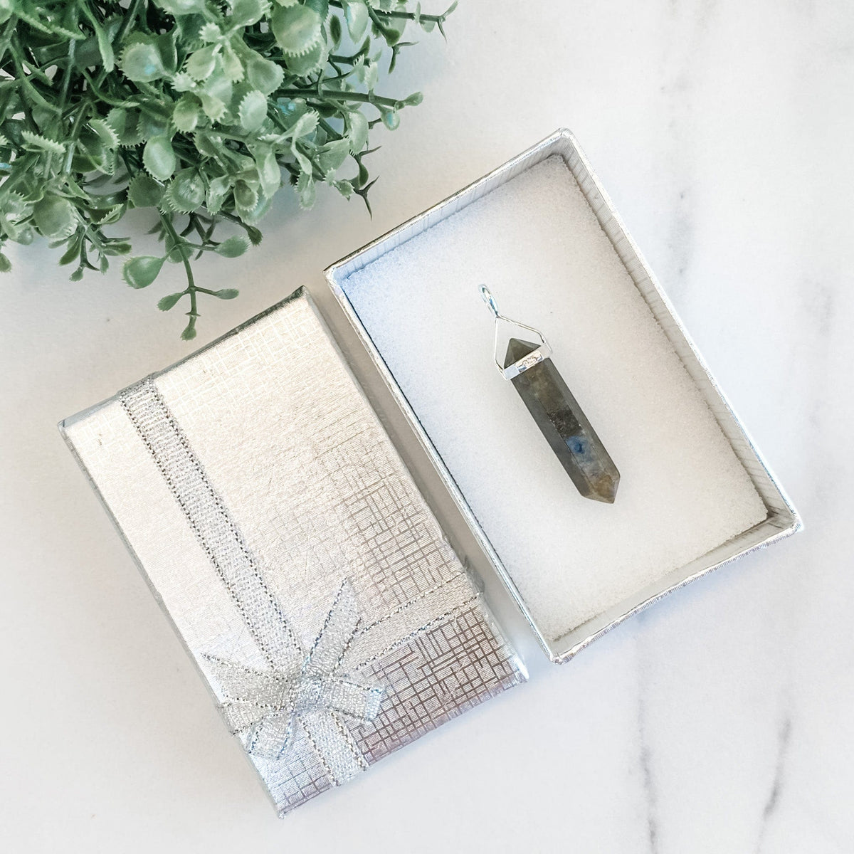 s1282 labradorite crystal point stone pendant necklace australia.labradorite 925 sterling silver point pendant jewellery austalia.gemrox sydney 1