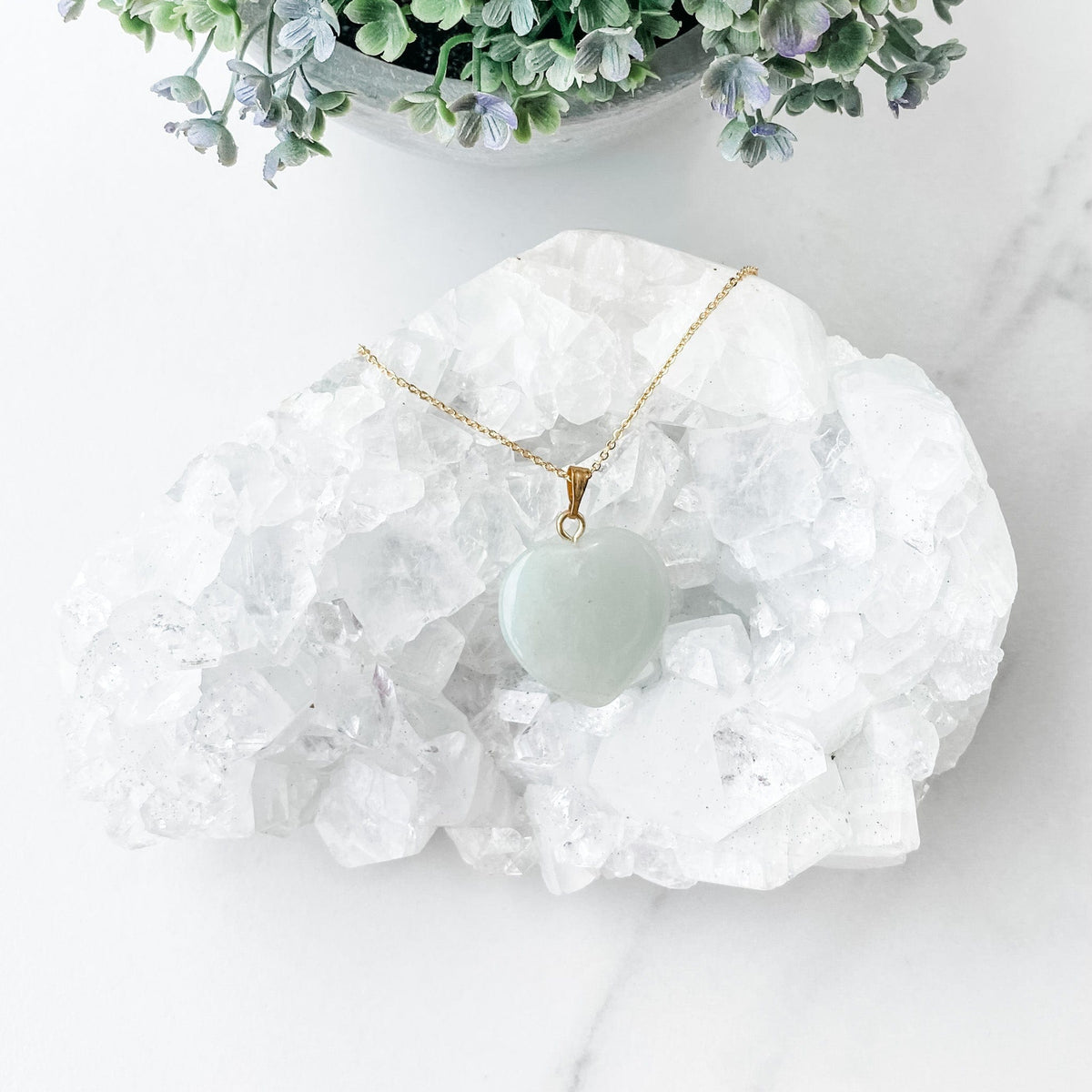 s1381 green aventurine crystal heart shaped stone gold metal necklace pendant jewellery jewelery austalia gemrox sydney 1