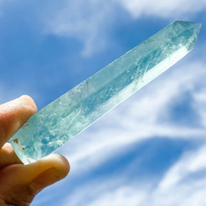 s1499 green fluorite crystal tower generator 8.5cm obelisk australia. fluorite tower australia.gemrox sydney 1