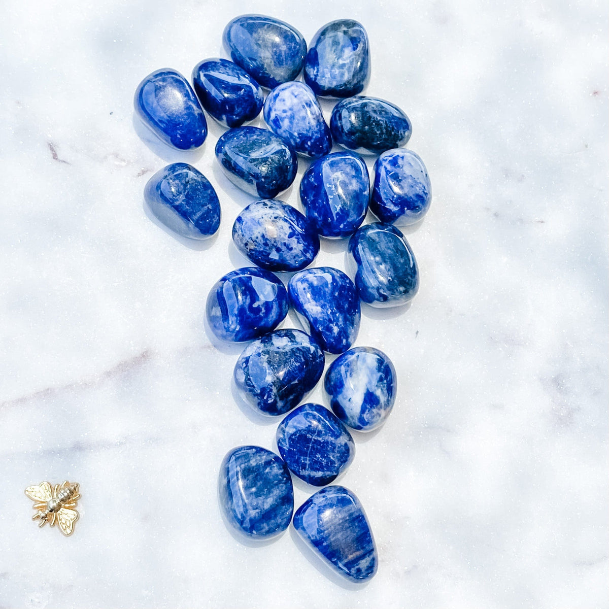 s1521 sodalite crystal tumbled stone a grade brazil 2.5cm australia. sodalite tumbled stone australia. gemrox sydney 1