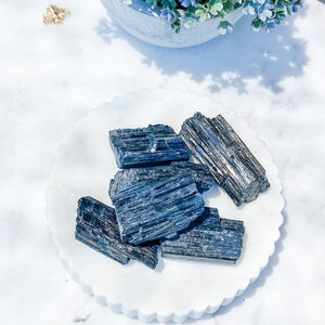 s1550 black tourmaline raw stone rough 4cm australia. raw black tourmaline stone 4cm australia.gemrox sydney 1