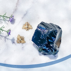 s1599 black obsidian crystal raw rough stone australia. black obsidian stone of protection australia. gemrox sydney 1