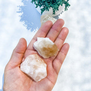 s1601 natural citrine crystal raw rough stone chunk 4cm australia. citrine wealth prosperity raw stone australia. gemrox sydney 1