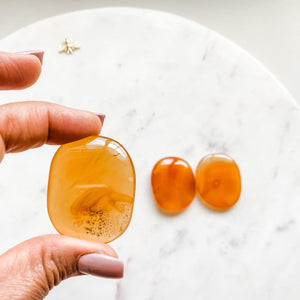 carnelian crystal palmstone australia meditation worrystone