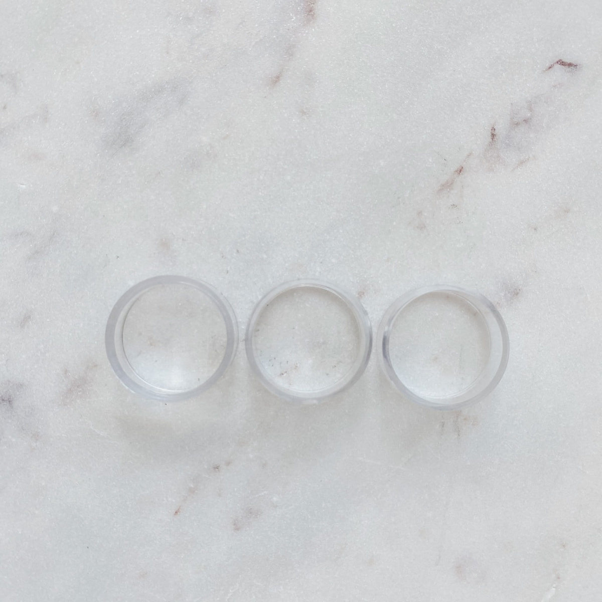 plastic crystal sphere ball egg display stand holder