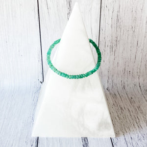 emerald gemstone beaded silver bracelet