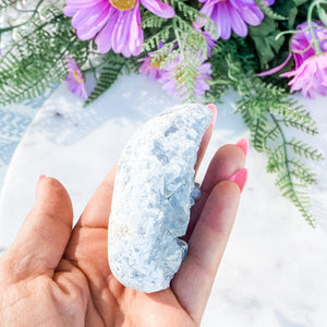 S1666 Celestite crystal geode egg shaped cluster 7.5cm Australia. Buy celestite crystal australia. gemrox sydney 100