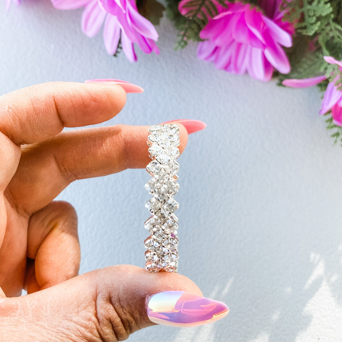 S1676 crystal sphere stands silver metal and diamante australia. metal crystal specimen mineral stands australia. gemrox sydney 1