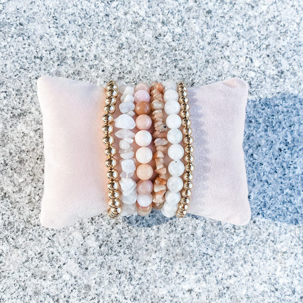 S1729 Sunstone crystal chip healing stretch elastic bracelet australia. sunstone bracelets jewellery australia. gemrox sydney 1