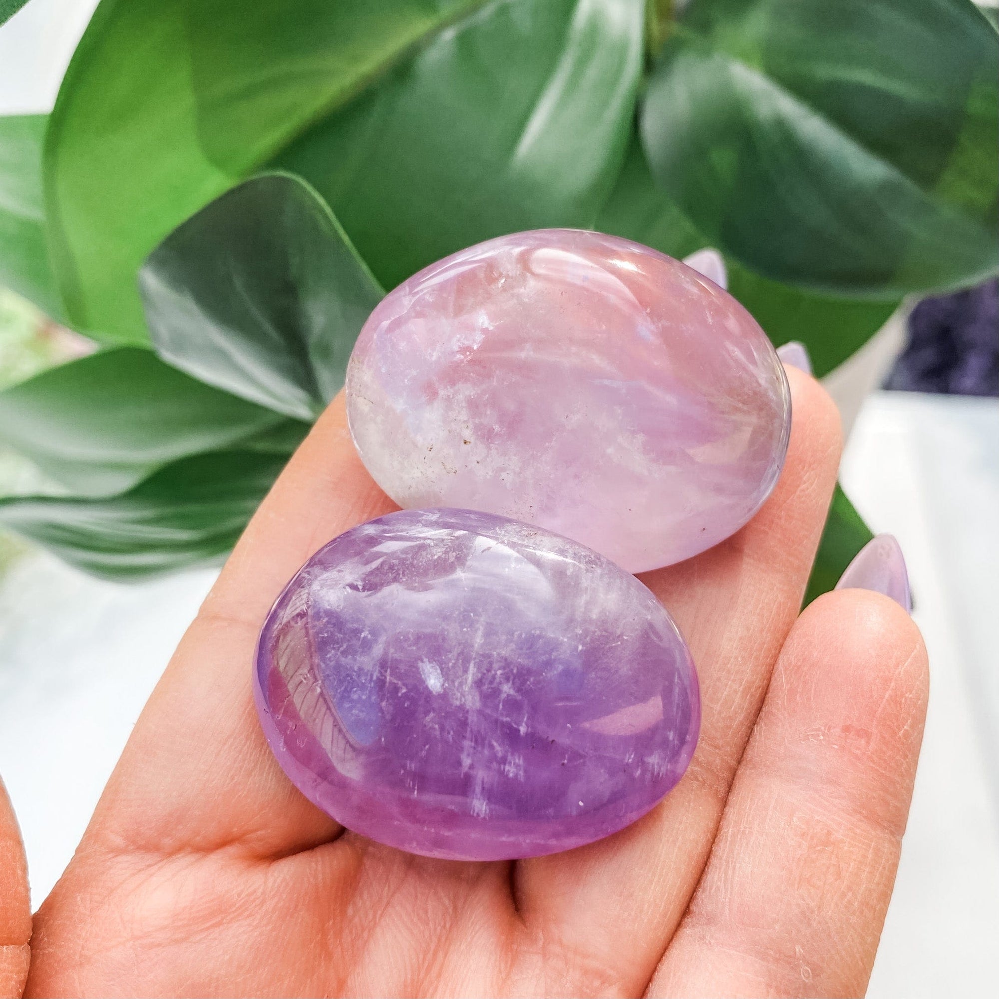 S1760 Amethyst crystal palm stone palmstones 4cm australia. buy amethyst worry meditation palm stone australia. gemrox sydney 1