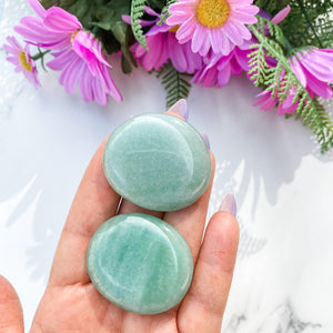 S1762 Green Aventurine crystal pocket palm stone palmstones 4cm australia. aventurine palmstones australia. gemrox sydney 1