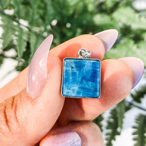 S1768 Blue apatite crystal square shaped bevel cut stone pendant necklace australia. blue apatite jewellery australia. gemrox sydney 1
