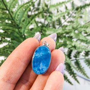 S1769 Blue apatite crystal oval shaped bevel cut stone pendant necklace australia. blue apatite jewellery australia. gemrox sydney 1