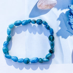S1777 Blue Apatite crystal mini tumbled stone stretch elastic beaded bracelet australia. blue apatite crystal bracelet jewellery australia.gemrox sydney 1