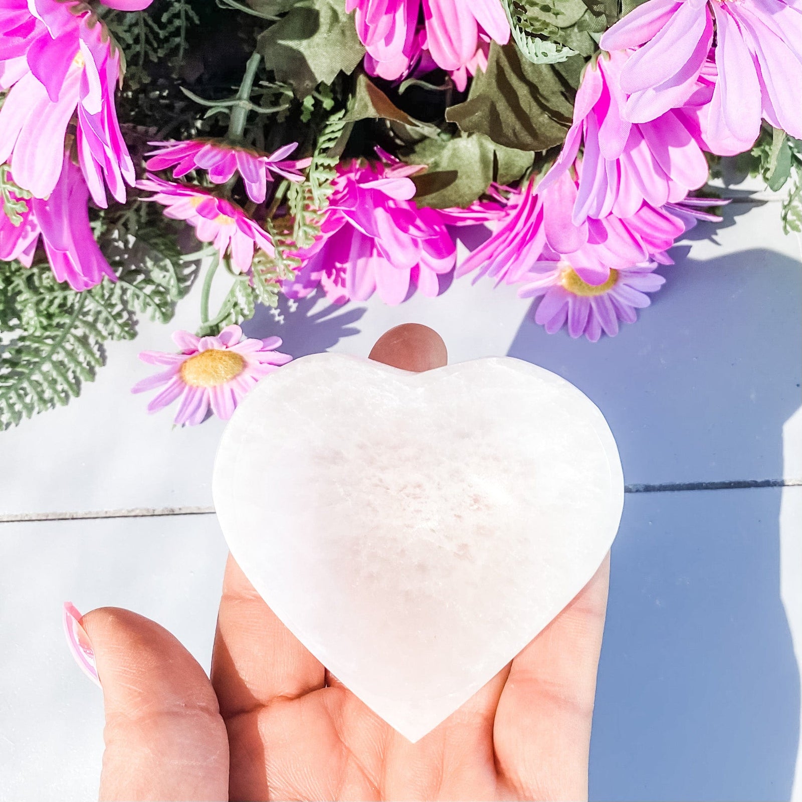 s1632 white selenite crystal heart shaped bowl australia. gemrox sydney 1
