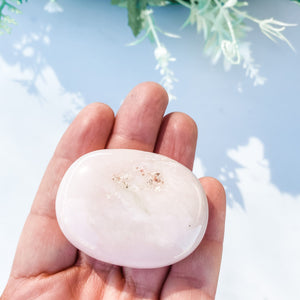 s1662 pink opal crystal palm stone palmstone worry stone meditation stone australia. buy pimk opal palmstone australia.gemrox sydney 1