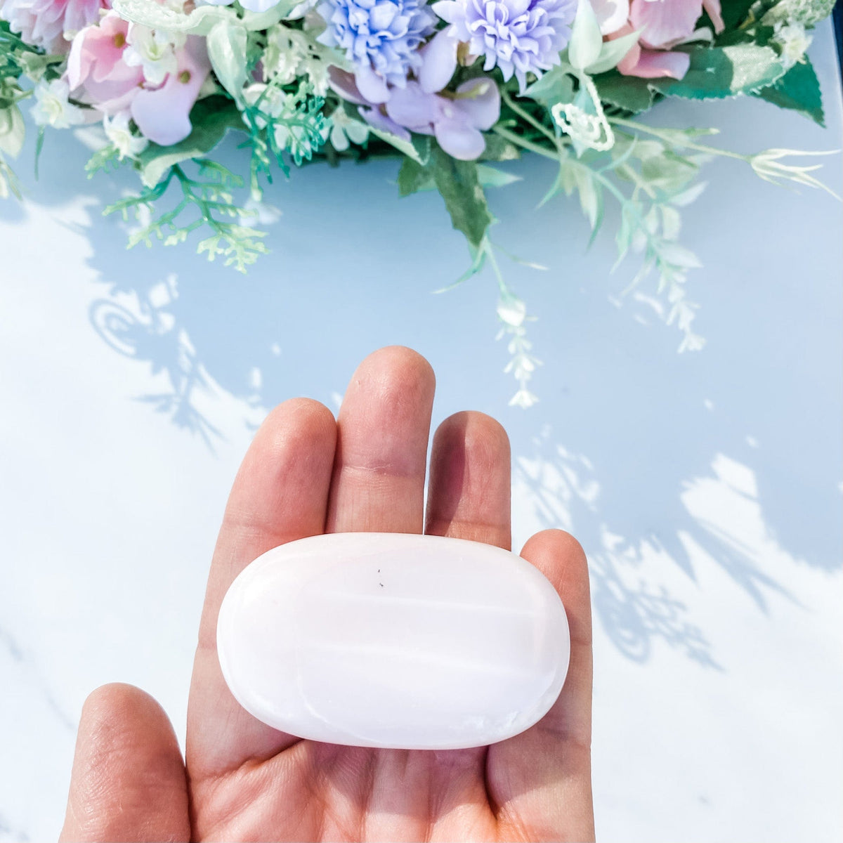 s1664 pink opal crystal palm stone palmstone worry stone meditation stone 5.5cm australia. buy pink opal palmstone australia.gemrox sydney 1