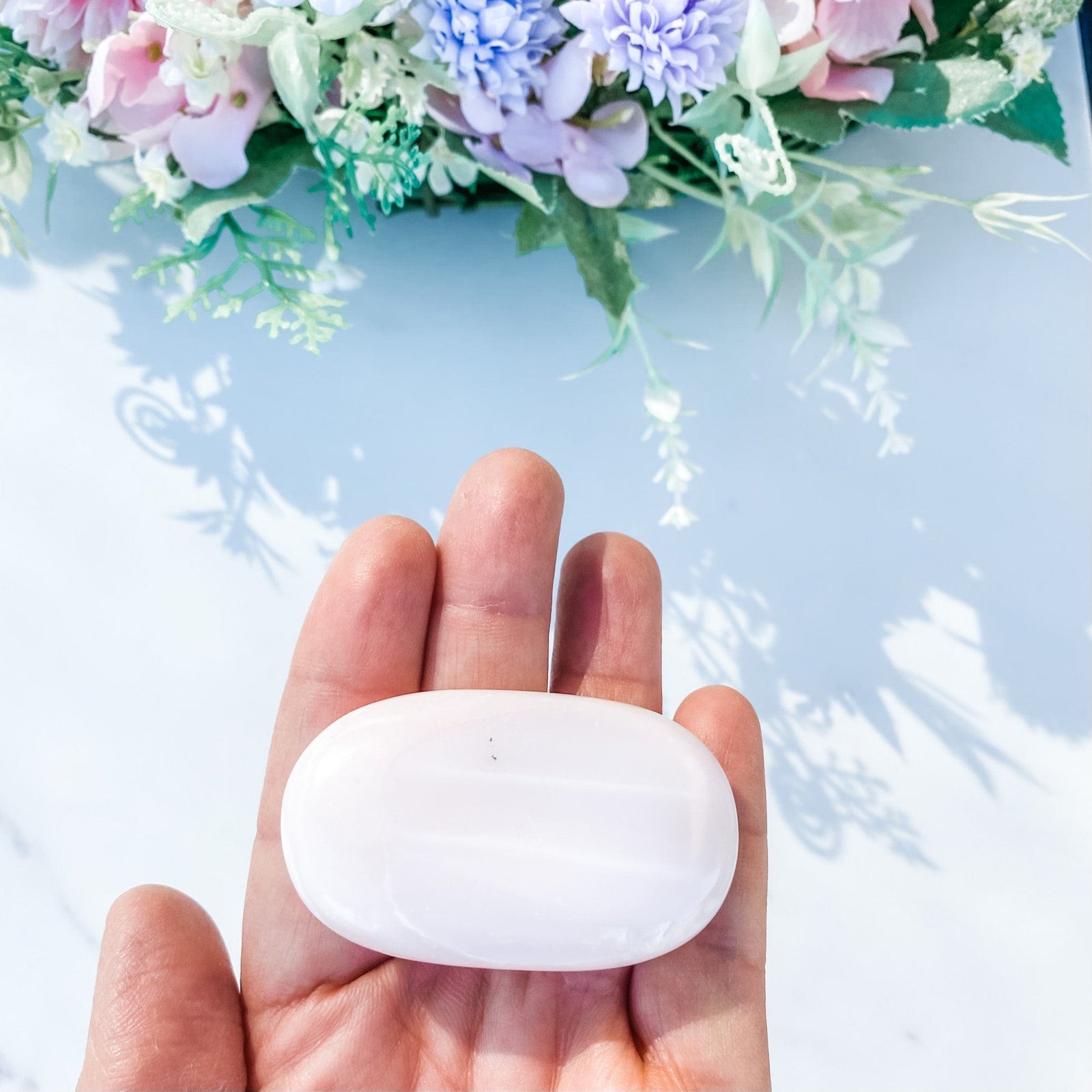 s1664 pink opal crystal palm stone palmstone worry stone meditation stone 5.5cm australia. buy pink opal palmstone australia.gemrox sydney 1