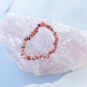 s1725 rhodochrosite crystal chip healing stretch elastic bracelet australia. rhodochrosite jewellery bracelets australia.gemrox sydney 1