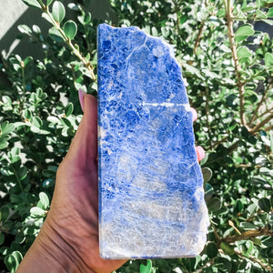 S1235 Sodalite crystal stone bookends australia.Sodalite stone book ends australia. Blue sodalite crystal bookends australia. gemrox sydney 1