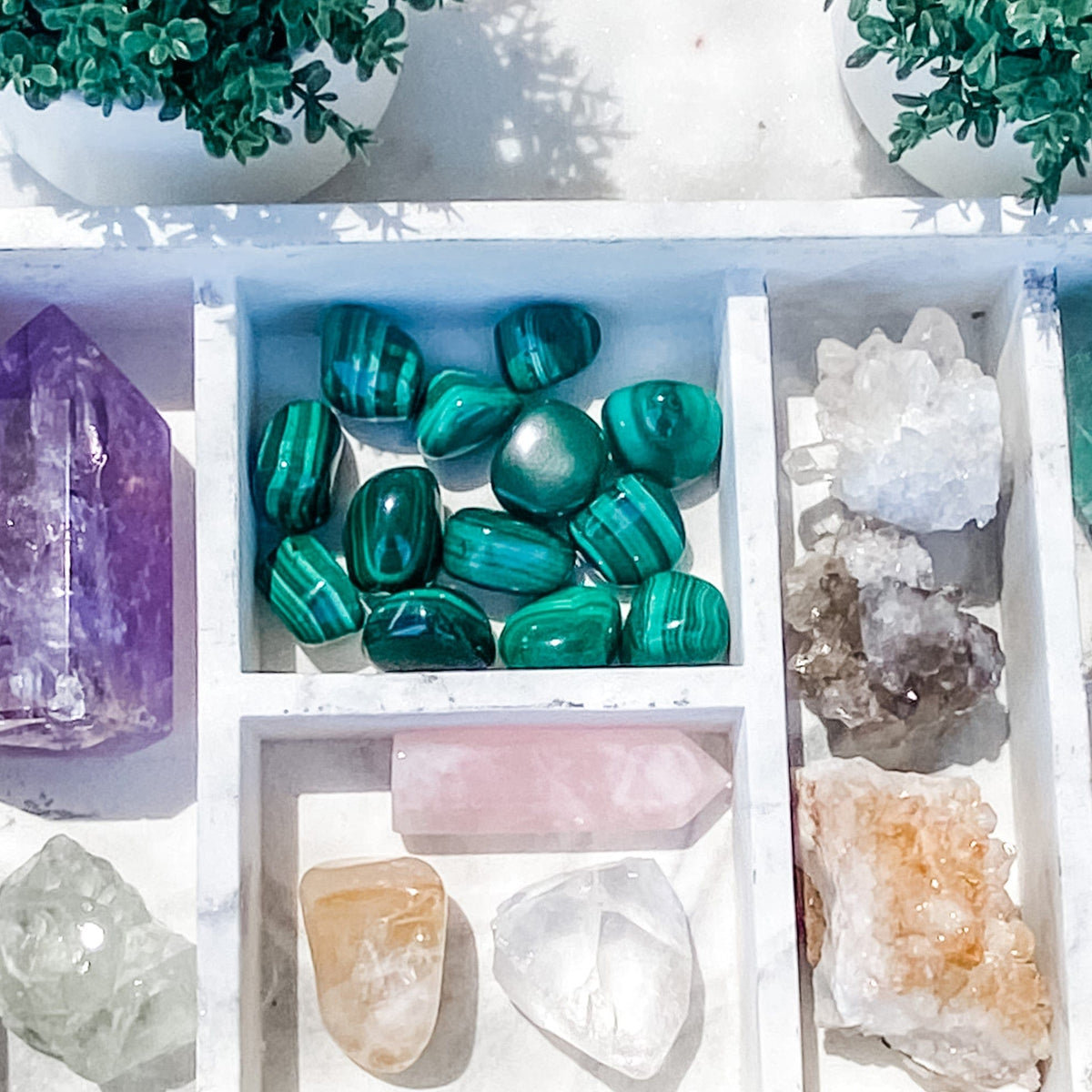 S890 Malachite Crystal Tumbled stone australia. buy malachite crystals australia gemrox sydney 1