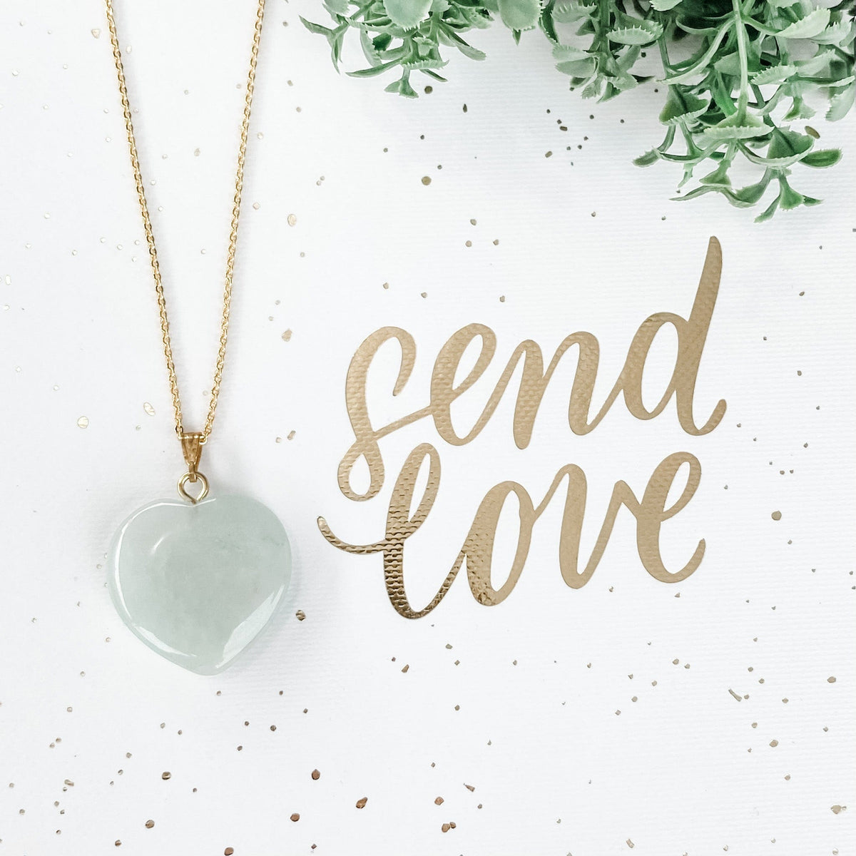 s1381 green aventurine crystal heart shaped stone gold metal necklace pendant jewellery jewelery austalia gemrox sydney 1