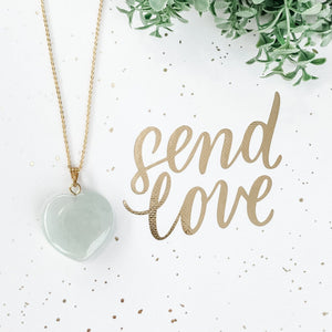 s1381 green aventurine crystal heart shaped stone gold metal necklace pendant jewellery jewelery austalia gemrox sydney 1