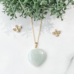 s1381 green aventurine crystal heart shaped stone gold metal necklace pendant jewellery jewelery austalia gemrox sydney 1