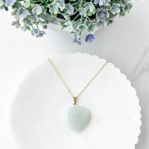 s1381 green aventurine crystal heart shaped stone gold metal necklace pendant jewellery jewelery austalia gemrox sydney 1