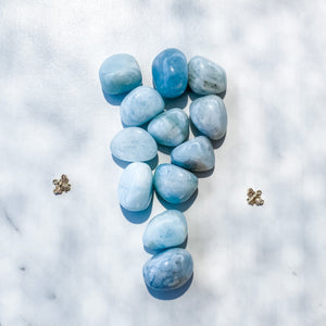 s1485 aquamarine crystal tumbled stone 3cm to 3.5cm australia. blue aquamarine tumbled stones australia.gemrox sydney 1