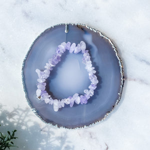 s1515 amethyst lavender crystal chip healing stone stretch elastic bracelet australia. amethyst crystal chip bracelet australia.gemrox sydney 1