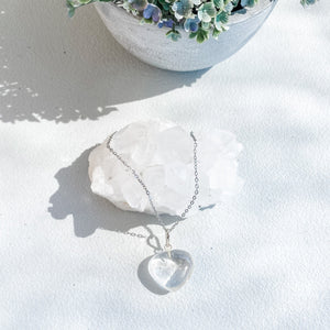 s1563 clear quartz crystal heart shaped stone pendant necklace australia. clear quartz heart jewellery australia. crystal shops sydney .gemrox crystals 1