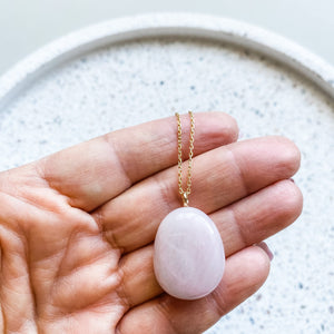 rose quartz crystal pink oval stone pendant gold australia